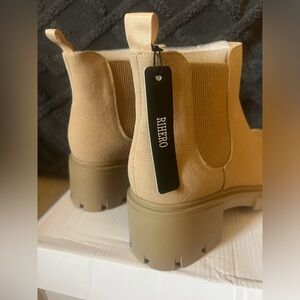 Riheo tan boots size 8.5